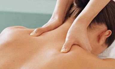 Massage na kashin baya tare da osteochondrosis